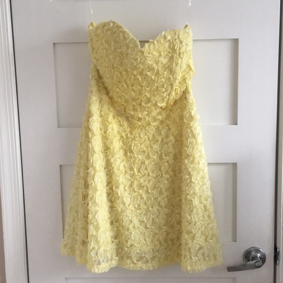 jun & ivy Dresses & Skirts - Strapless yellow dress